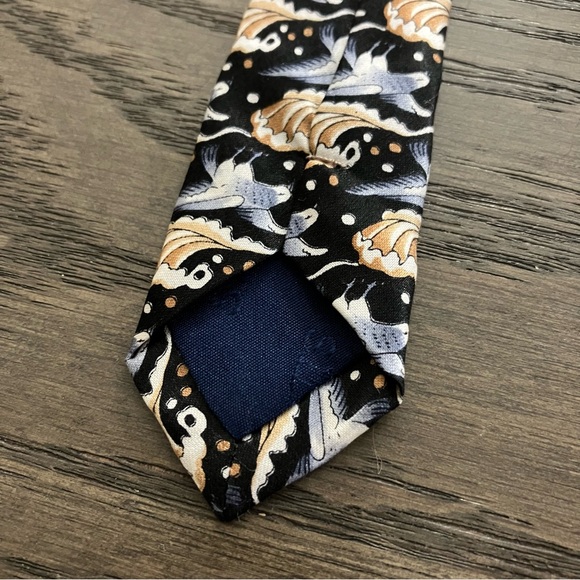 Wave / Bird pattern tie - Picture 2 of 4